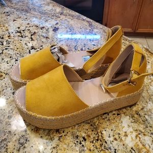 Women's Sandals, Size 10, Yellow, Worn Once